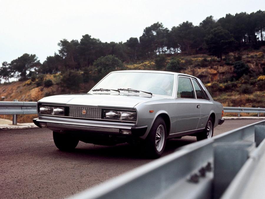  Fiat 130 Coupe 1971 года  (фото 6 из 8)